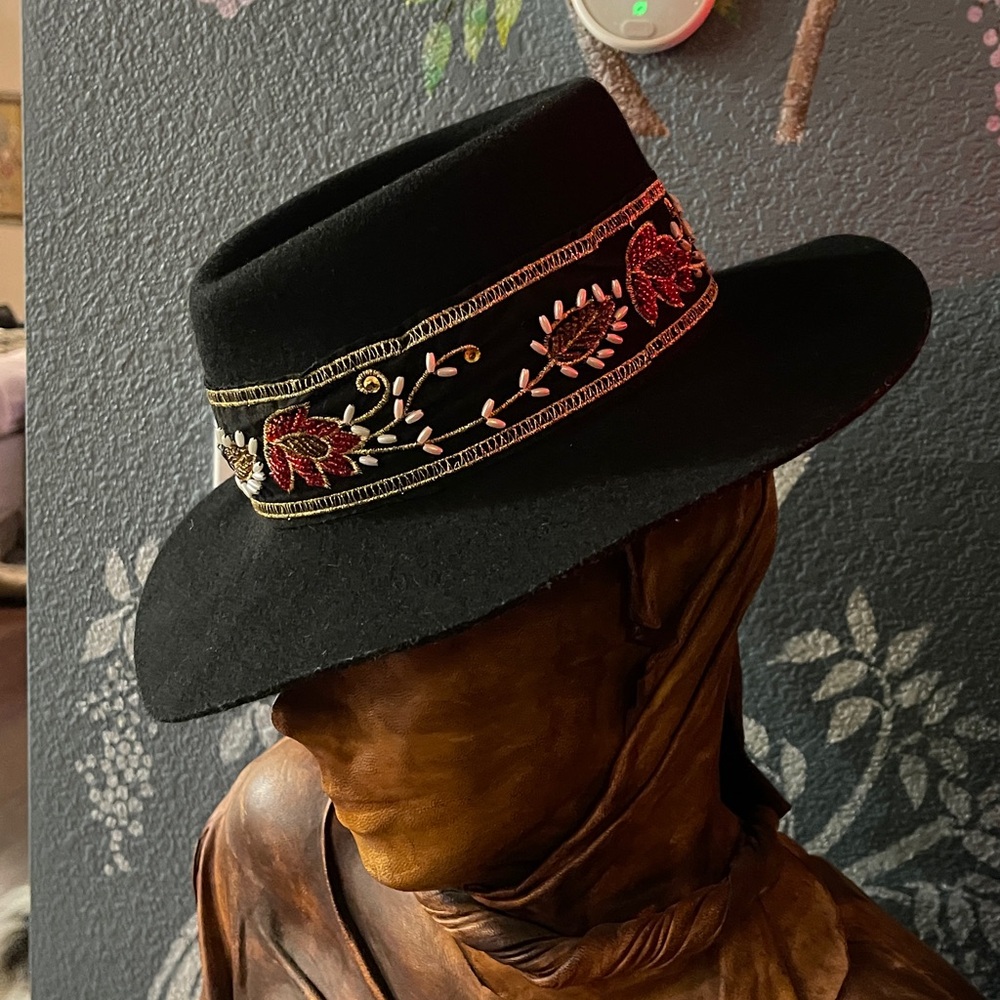 Embroidered Black Hat - Picture 3 of 4